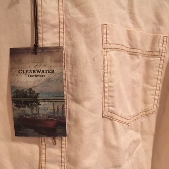 NWT Men’s Clear Water Outfitters Button Down - Picture 6 of 6